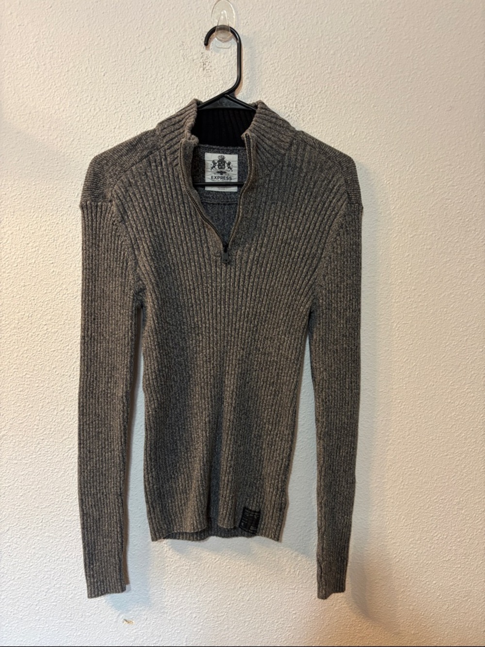 Express Men’s Gray Ribbed Zip-Neck Sweater